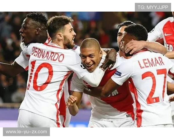 摩纳哥边路进攻突破对手防线,展现战术灵活性 摩纳哥边路进攻突破对手防线,展现战术灵活性