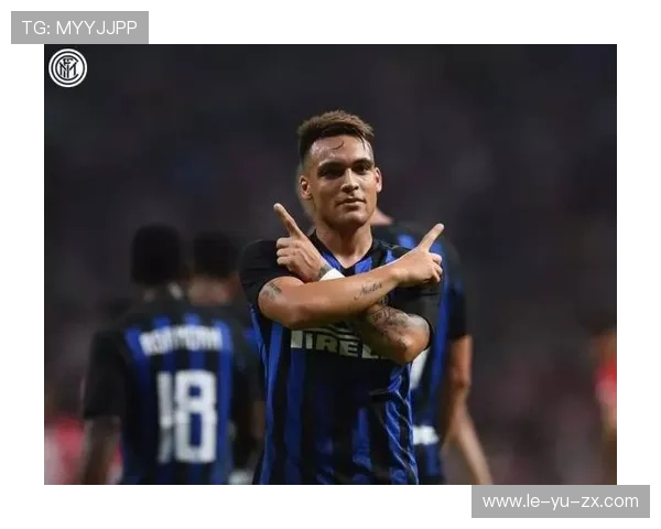 奥布拉克庆祝动作起源揭秘：从场边小将到门线英雄的传奇瞬间