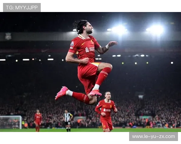 萨拉赫展现惊人速度爆发力，球场冲刺震撼全场