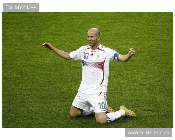 齐达内战术体系揭秘：灵活阵型与球员调度成就冠军之路